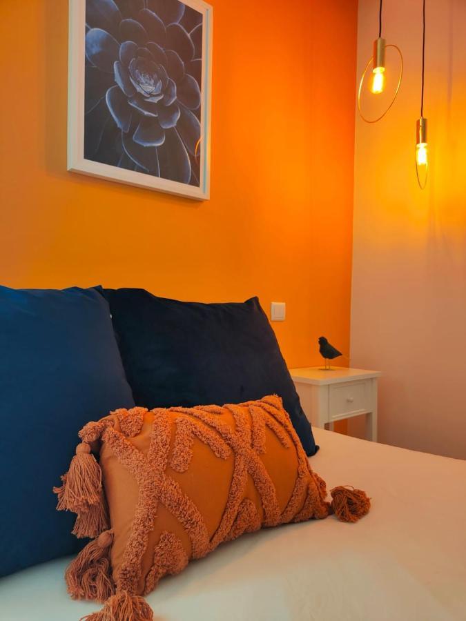 Apartment Blue Essence - *